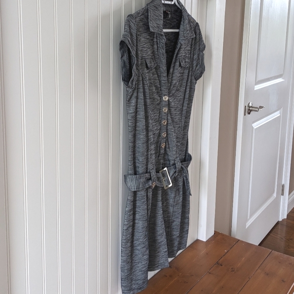 Y2K Guess Belted Vintage Mini Dress from the 2000's - Picture 10 of 12